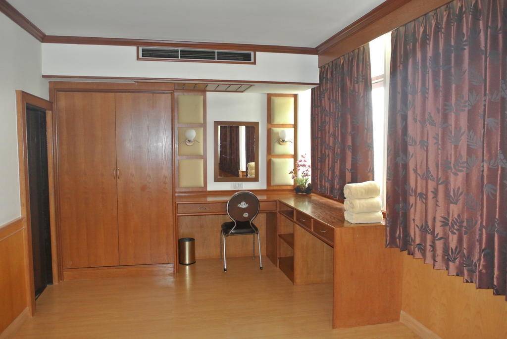 Supak Hotel Kalasin Room photo